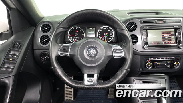 Volkswagen Tiguan 2.0 TDI R-Line 5N 2013 — фото 12