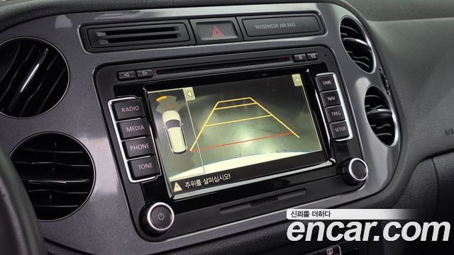 Volkswagen Tiguan 2.0 TDI R-Line 5N 2013 — фото 13