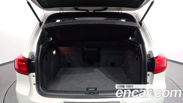 Volkswagen Tiguan 2.0 TDI R-Line 5N 2013 — фото 20