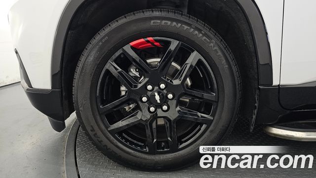 Chevrolet Traverse 3.6 AWD Redline 2021 — фото 5