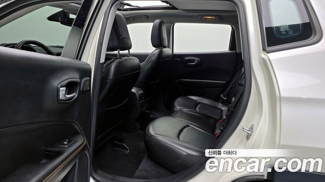 Jeep Compass (II) 2.4 Limitied AWD 2019 — фото 12