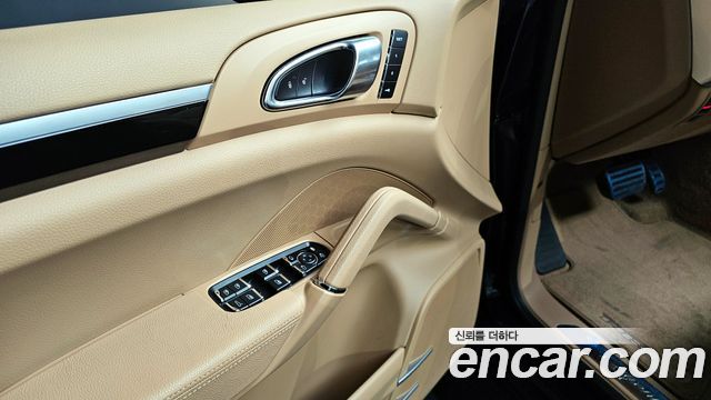 Porsche Cayenne 4.2 S Diesel 958 2015 — фото 13