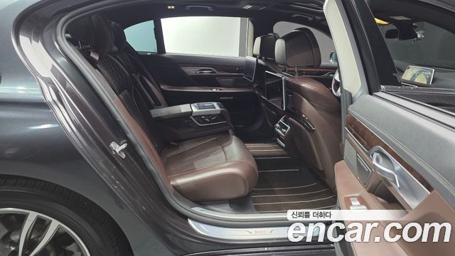 BMW 7 Series (G11) 730Ld xDrive 2016 — фото 11