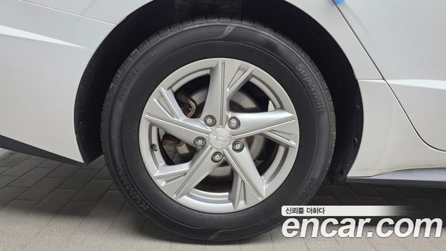 Hyundai Sonata (DN8) 2.0 LPG(rental car) Smart 2022 — фото 5