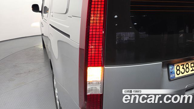 Hyundai Staria Cargo 3-Seater Modern 2022 — фото 23