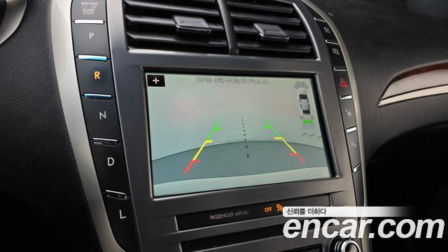 Lincoln MKZ Hybrid 2nd 2017 — фото 16