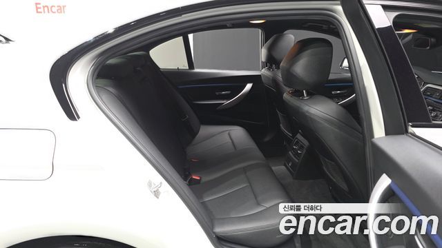 BMW 3 Series (F30) 320i M Sport 2017 — фото 12