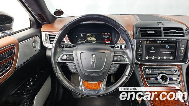 Lincoln Continental (X) 3.0 Presidential AWD 2017 — фото 17