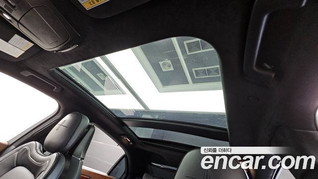 Lincoln Continental (X) 3.0 Presidential AWD 2017 — фото 22