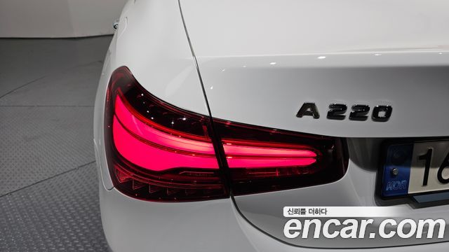 Mercedes-Benz A-Class (W177) A220 Sedan 2024 — фото 23