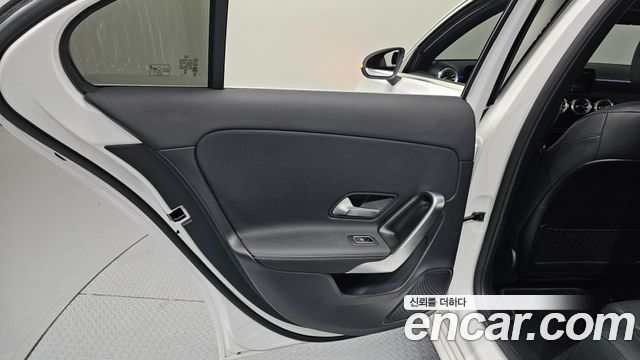 Mercedes-Benz A-Class (W177) A220 Sedan 2024 — фото 25