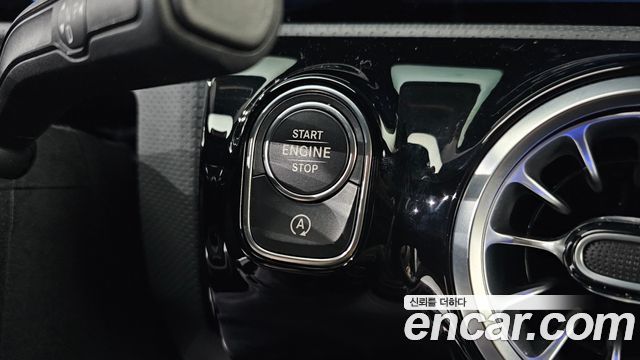 Mercedes-Benz A-Class (W177) A220 Sedan 2024 — фото 29