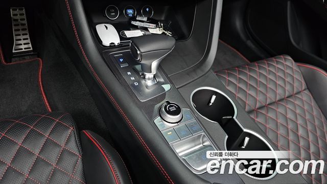 Genesis G70 Shooting Brake Gasoline 2.5T 4WD 2025 — фото 9