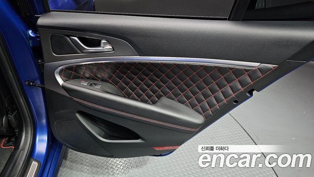 Genesis G70 Shooting Brake Gasoline 2.5T 4WD 2025 — фото 31