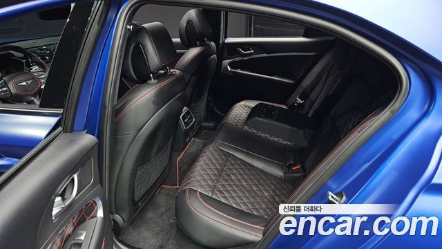 Genesis G70 Shooting Brake Gasoline 2.5T 4WD 2025 — фото 32