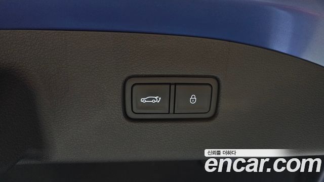 Genesis G70 Shooting Brake Gasoline 2.5T 4WD 2025 — фото 37