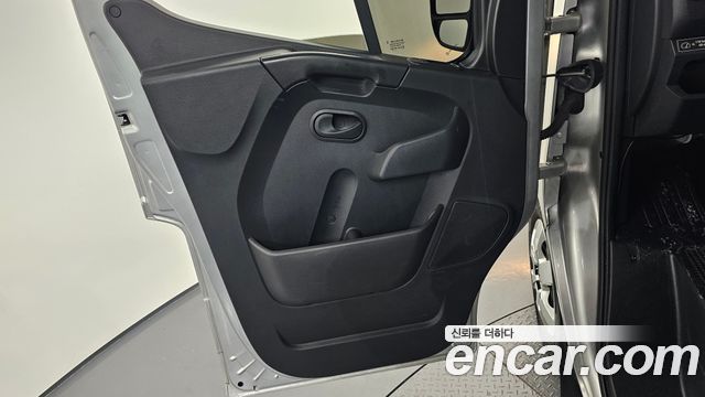 Renault Korea Master 2.3 15-Seater 2020 — фото 24