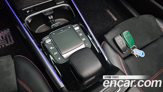 Mercedes-Benz GLB-Class (X247) GLB250 4MATIC 2021 — фото 17