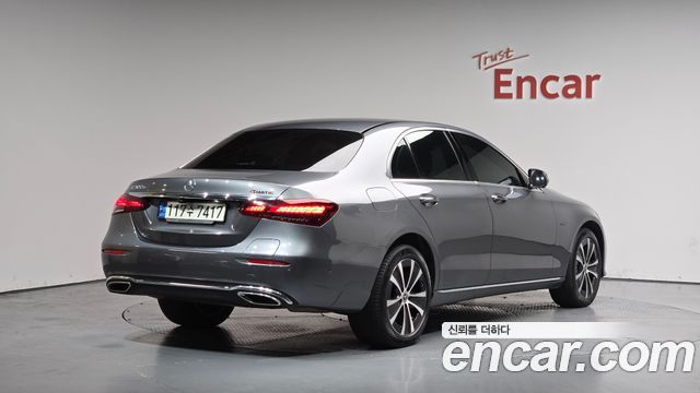 Mercedes-Benz E-Class (W213) E300e 4MATIC Exclusive 2021 — фото 2