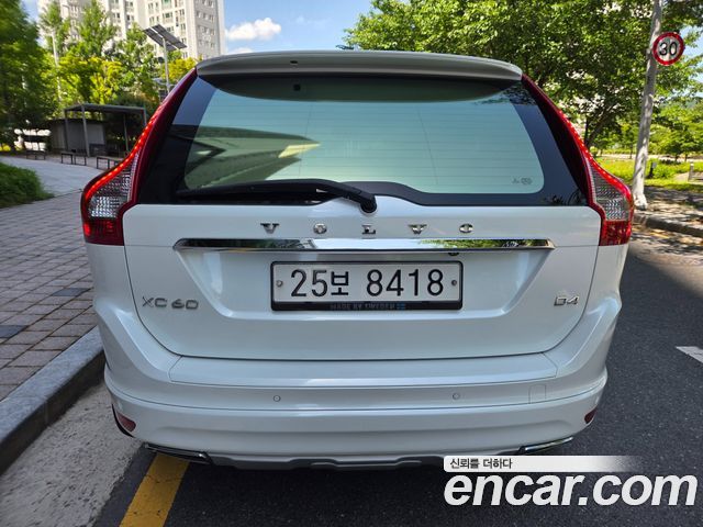 Volvo XC60 D4 1st 2017 — фото 4