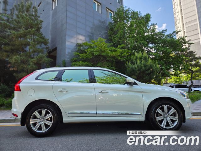 Volvo XC60 D4 1st 2017 — фото 20