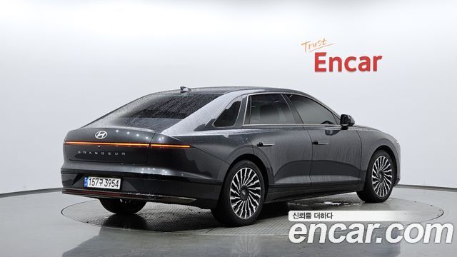 Hyundai Grandeur (GN7) 2,5 Gasoline 2WD Calligraphy 2023 — фото 2