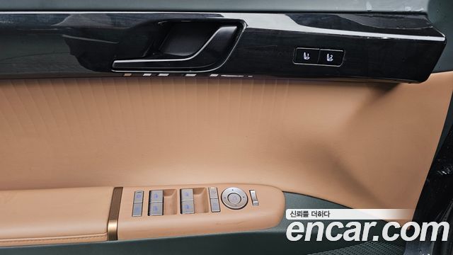 Hyundai Grandeur (GN7) 2,5 Gasoline 2WD Calligraphy 2023 — фото 22