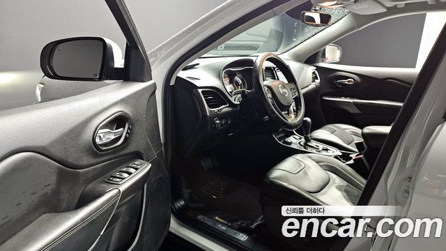 Jeep Cherokee (KL) 2.4 Limited AWD 2020 — фото 10