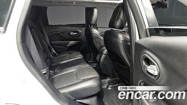 Jeep Cherokee (KL) 2.4 Limited AWD 2020 — фото 12