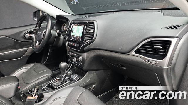 Jeep Cherokee (KL) 2.4 Limited AWD 2020 — фото 31