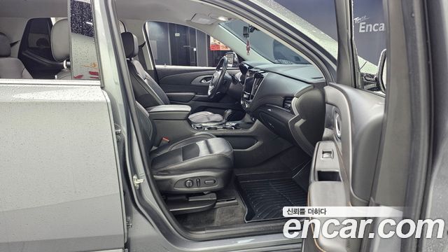Chevrolet Traverse 3.6 AWD Premier 2020 — фото 11