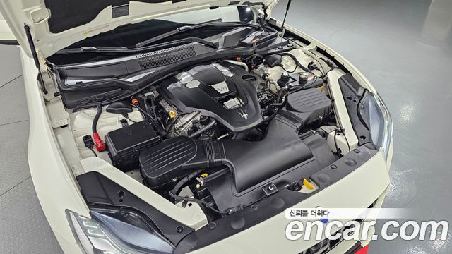 Maserati Quattroporte 3.0 V6 Granlusso 2021 — фото 6