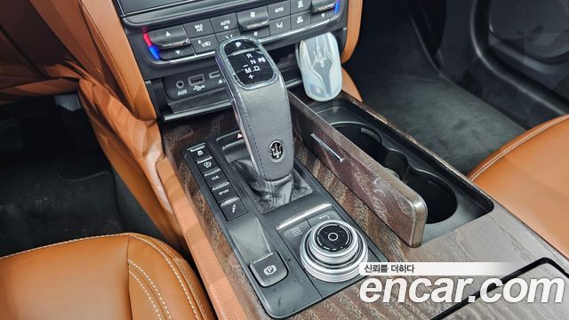 Maserati Quattroporte 3.0 V6 Granlusso 2021 — фото 9