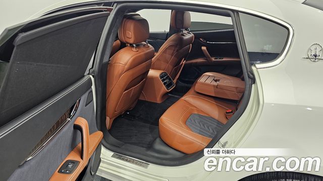 Maserati Quattroporte 3.0 V6 Granlusso 2021 — фото 11