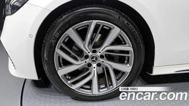 Mercedes-Benz E-Class (W214) E220d 4MATIC Exclusive 2024 — фото 5
