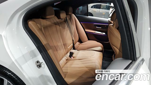 Mercedes-Benz E-Class (W214) E220d 4MATIC Exclusive 2024 — фото 11