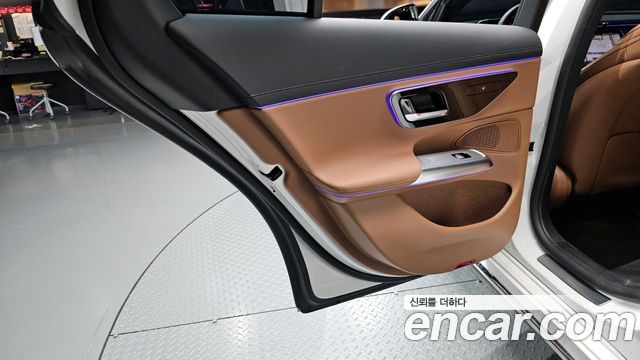 Mercedes-Benz E-Class (W214) E220d 4MATIC Exclusive 2024 — фото 25