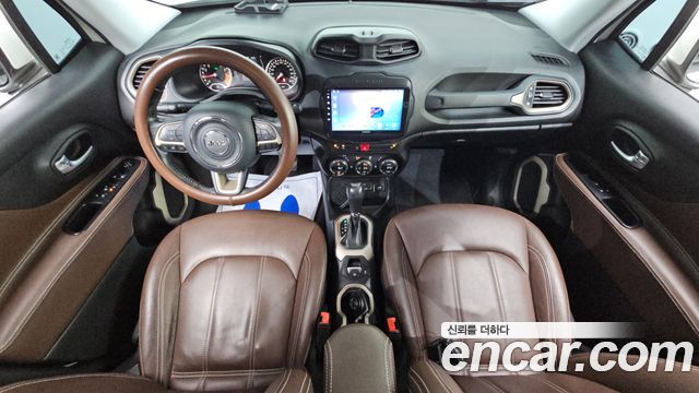 Jeep Renegade 2.4 Longitude 2016 — фото 7