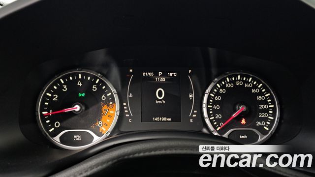 Jeep Renegade 2.4 Longitude 2016 — фото 8