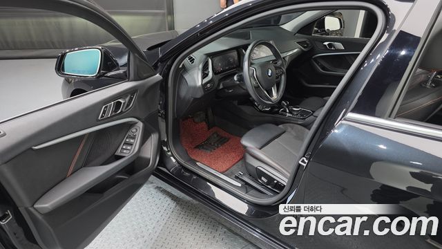 BMW 1 Series (F40) 118d Sport 2021 — фото 10