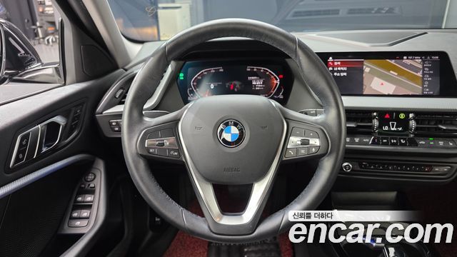 BMW 1 Series (F40) 118d Sport 2021 — фото 12