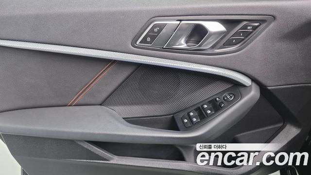 BMW 1 Series (F40) 118d Sport 2021 — фото 24