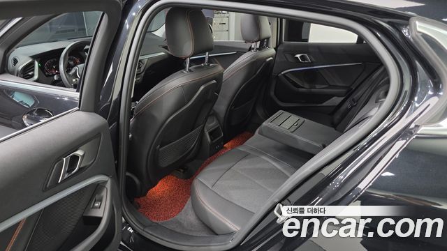 BMW 1 Series (F40) 118d Sport 2021 — фото 26