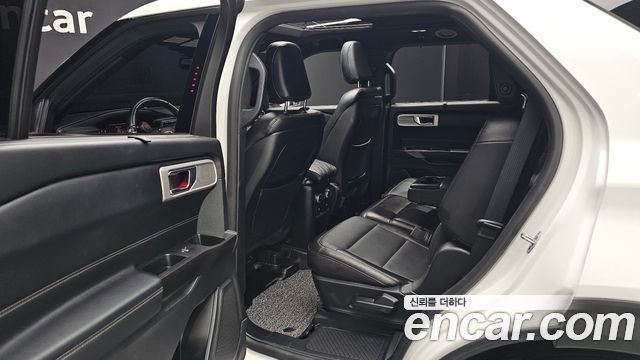 Ford Explorer (VI) 2.3 LimIted 4WD 2020 — фото 12