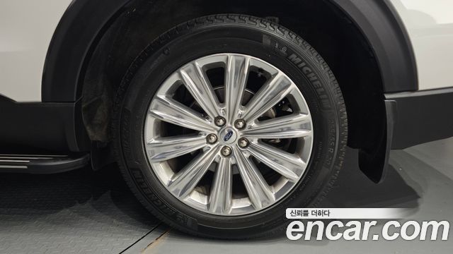 Ford Explorer (VI) 2.3 LimIted 4WD 2020 — фото 21