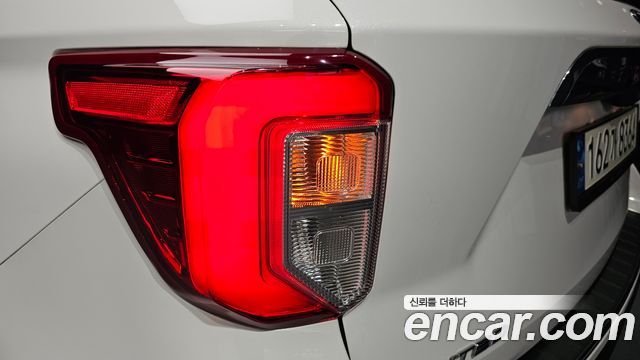 Ford Explorer (VI) 2.3 LimIted 4WD 2020 — фото 23