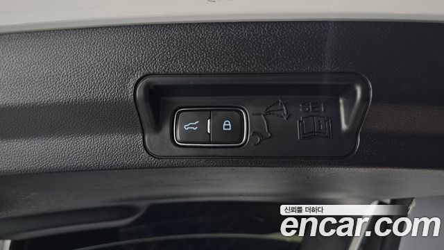 Ford Explorer (VI) 2.3 LimIted 4WD 2020 — фото 32