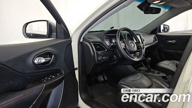 Jeep Cherokee (KL) 3.2 Trailhawk AWD 2019 — фото 10