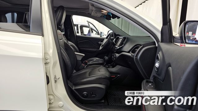 Jeep Cherokee (KL) 3.2 Trailhawk AWD 2019 — фото 15