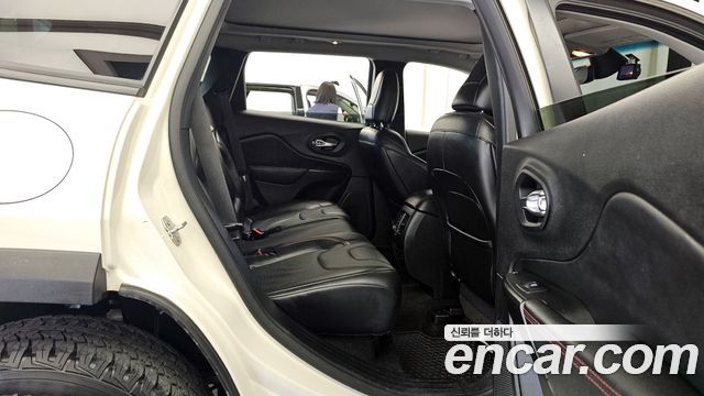 Jeep Cherokee (KL) 3.2 Trailhawk AWD 2019 — фото 16